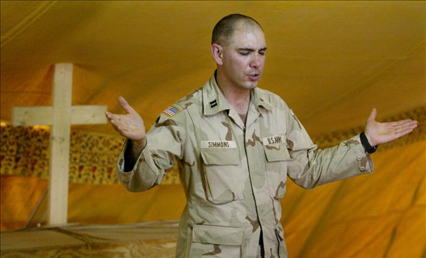 Army Chaplain leads prayer